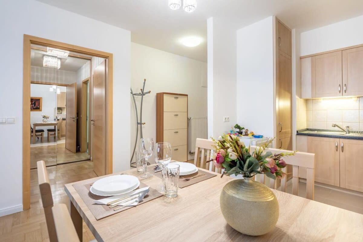Homey Apartment With Ac And Balcony Budapeste Exterior foto