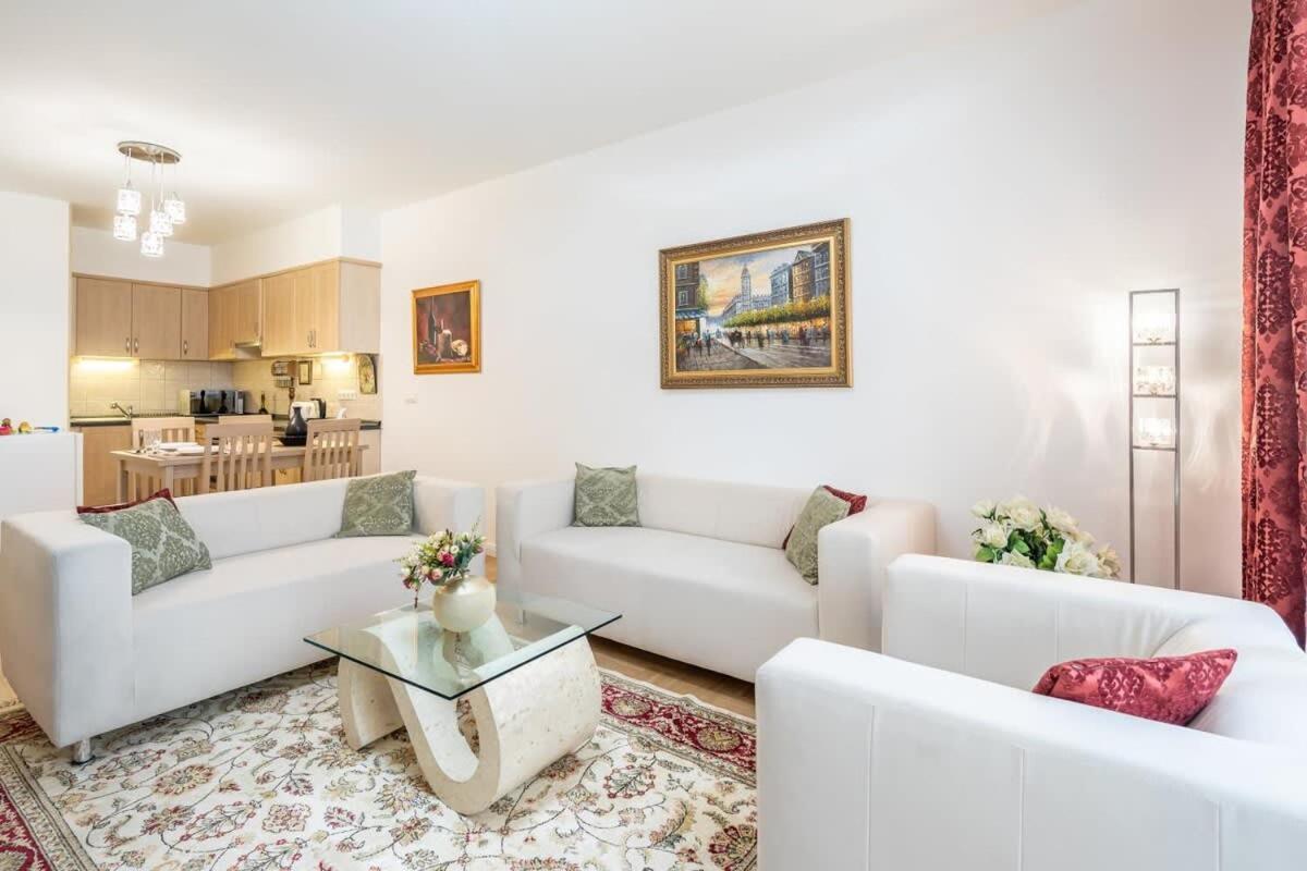 Homey Apartment With Ac And Balcony Budapeste Exterior foto