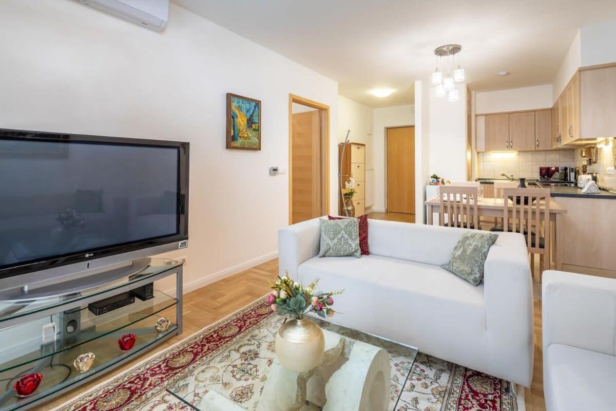 Homey Apartment With Ac And Balcony Budapeste Exterior foto